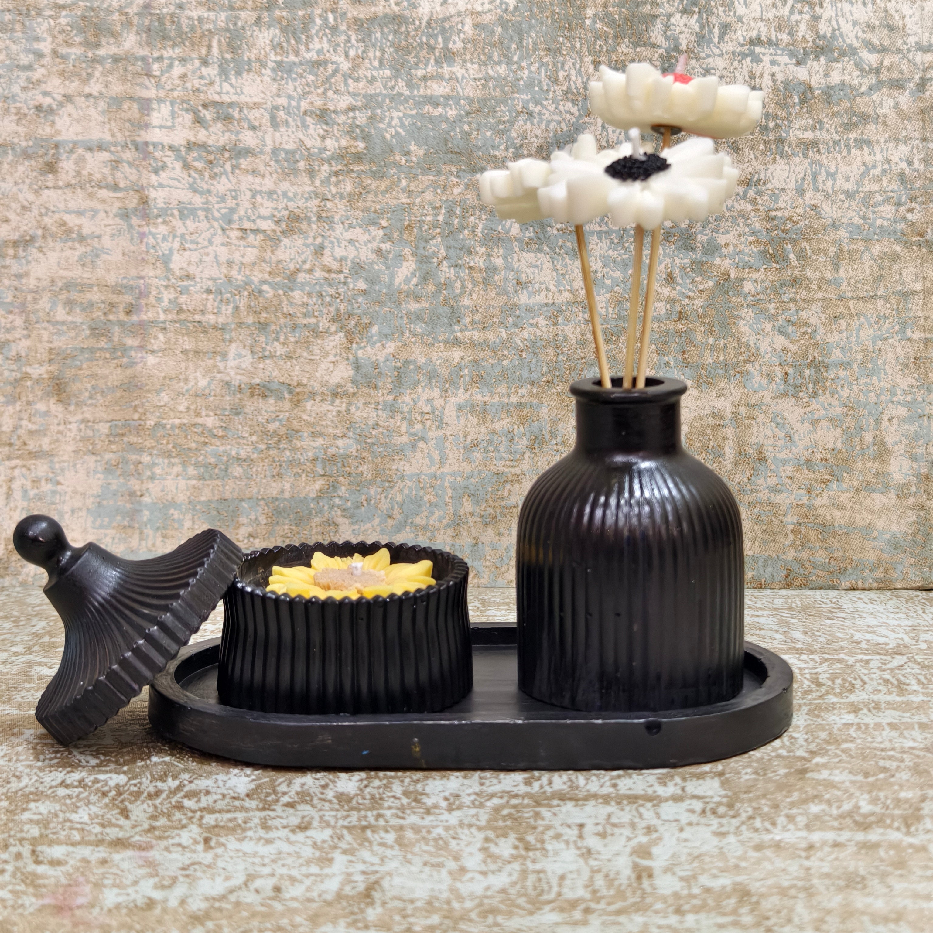Elegant Black Ribbed Candle & Floral Gypsum Set