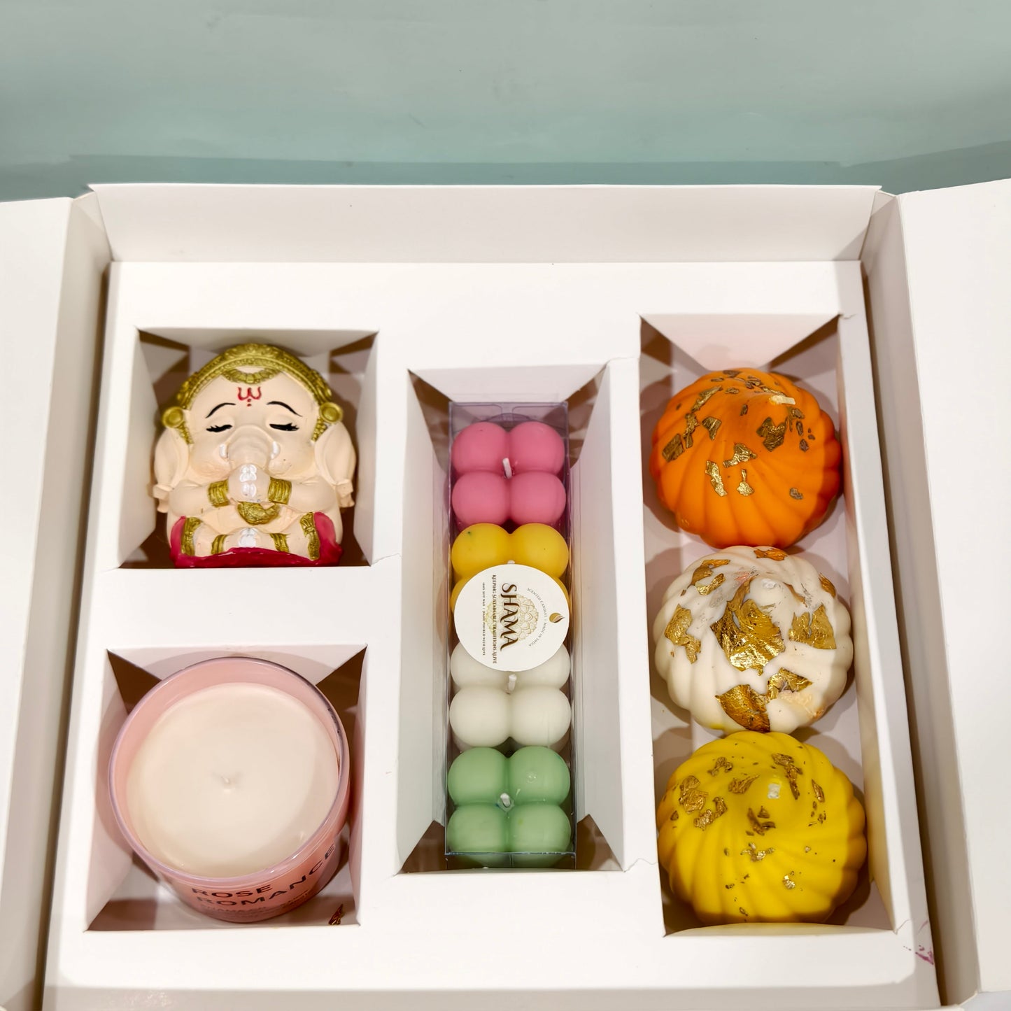 Glow Nest Candle Gift hamper set