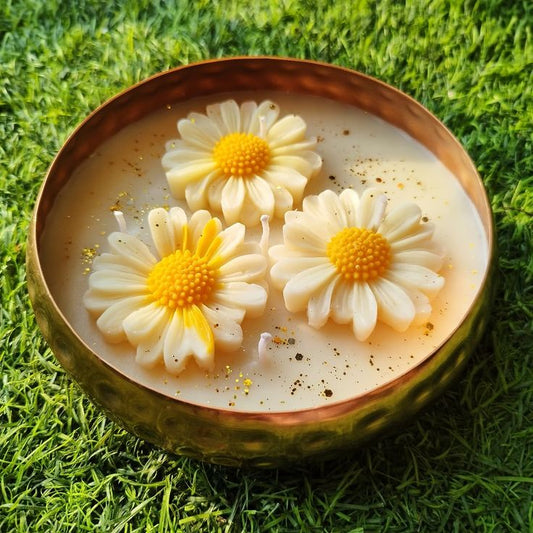 Celestial Daisy Urli Candle