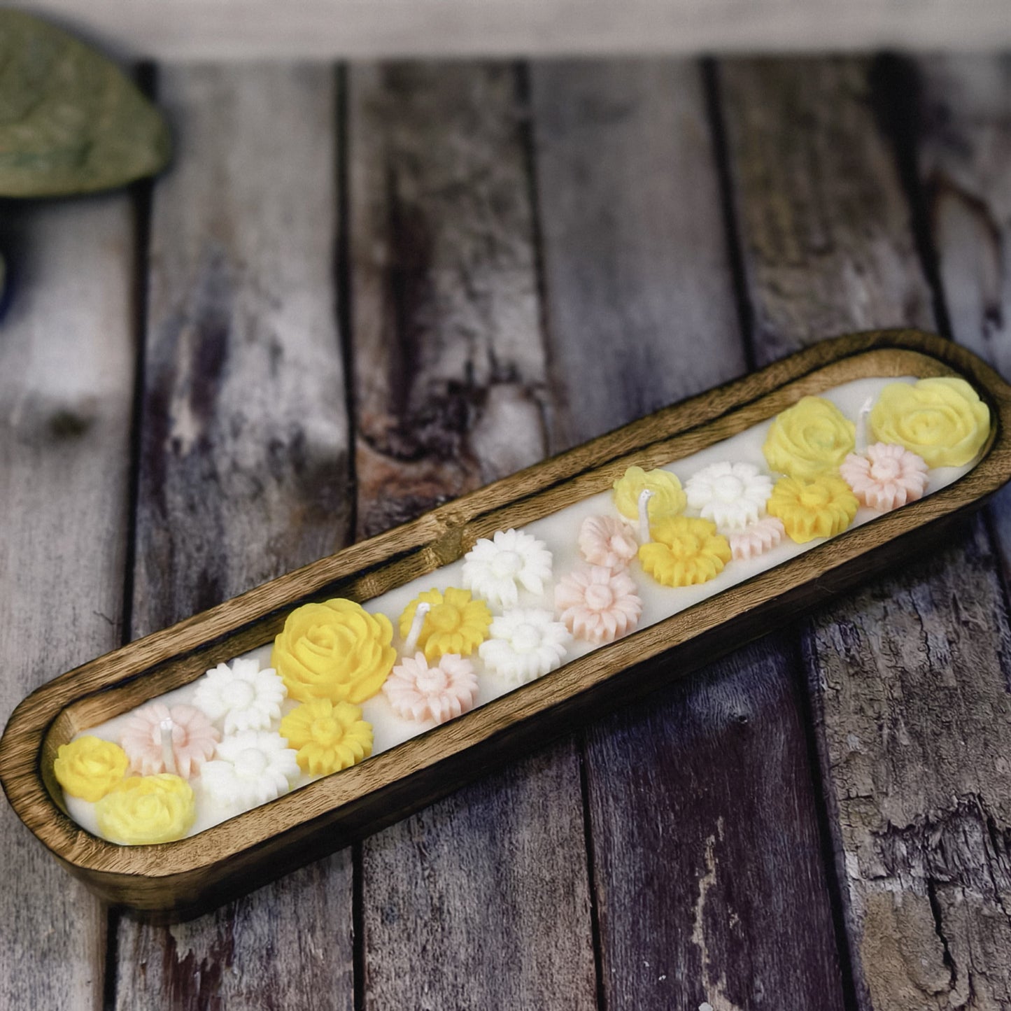 Serenity Tray Candle – Wooden Décor Edition