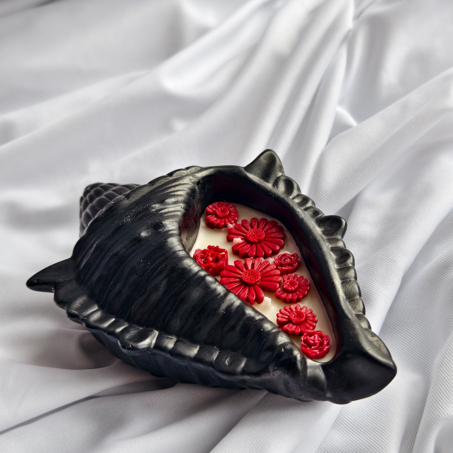 Midnight Blossom Shell Candle