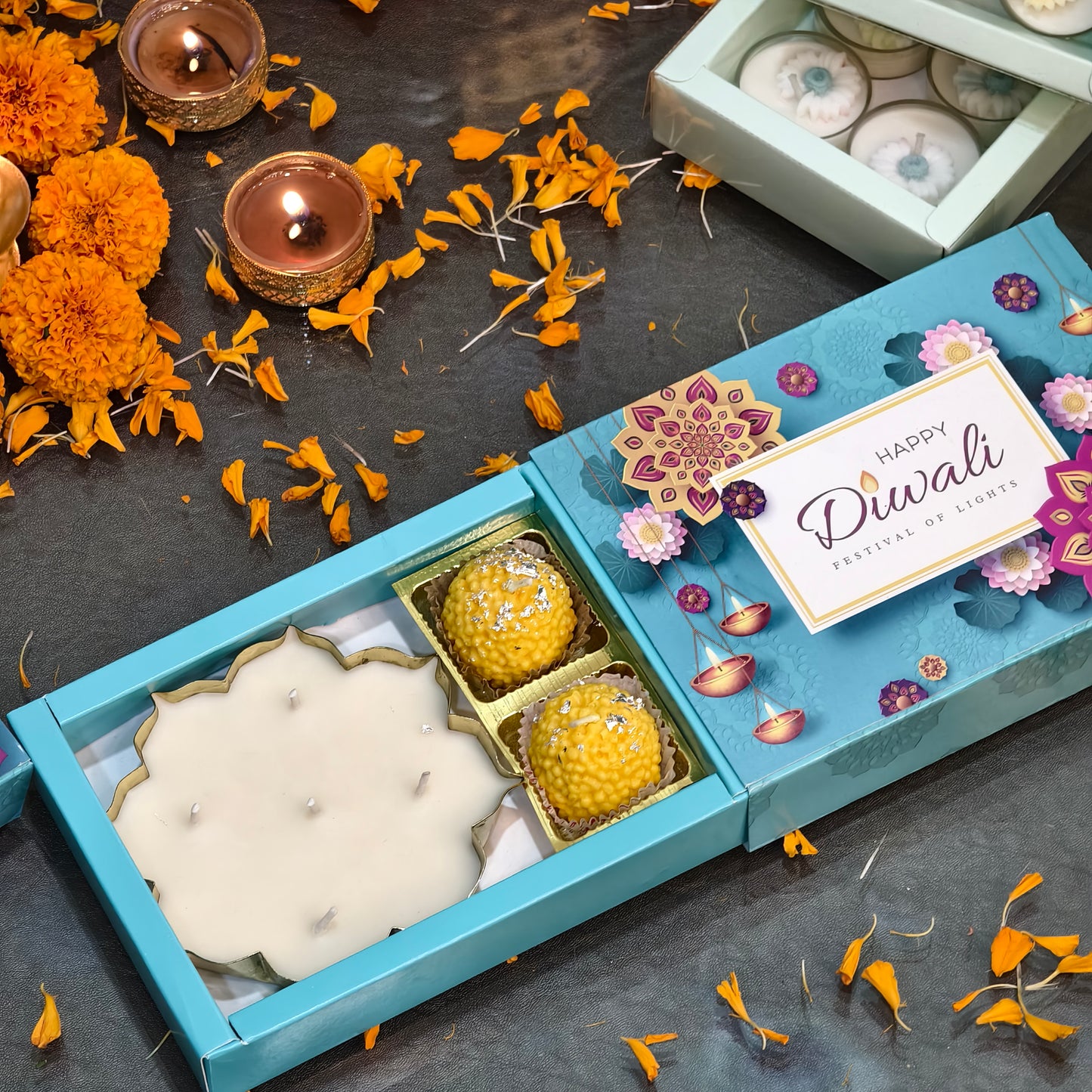 Festive Candle Gift Box – 2 Motichoor Laddu & a scented Urli