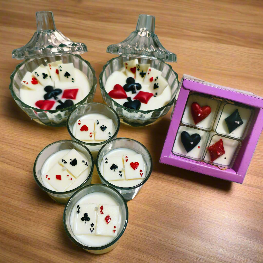 House of Cards – Festive Poker Candle Set