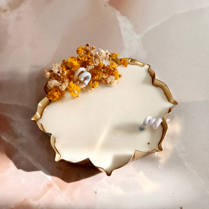 Botanical Glow Urli Candle