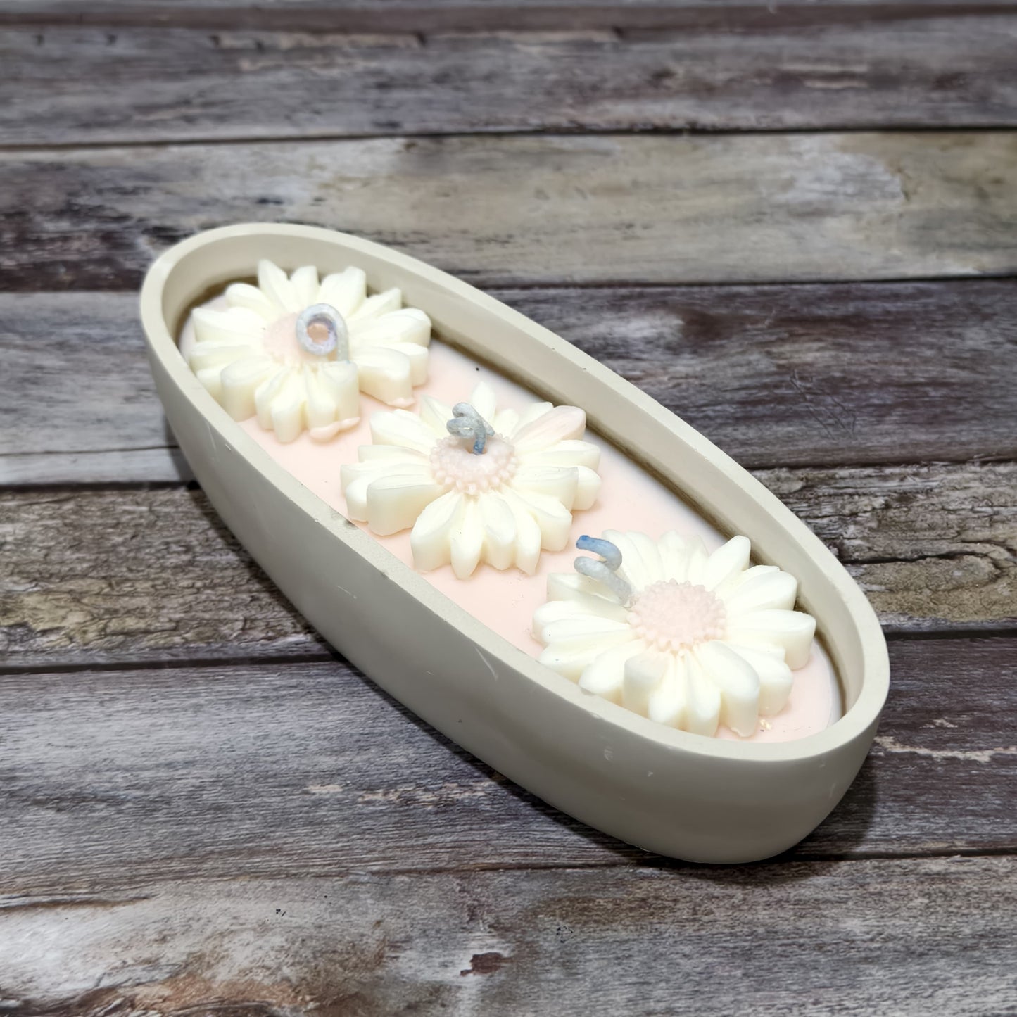 Tranquil Daisy Candle Trio