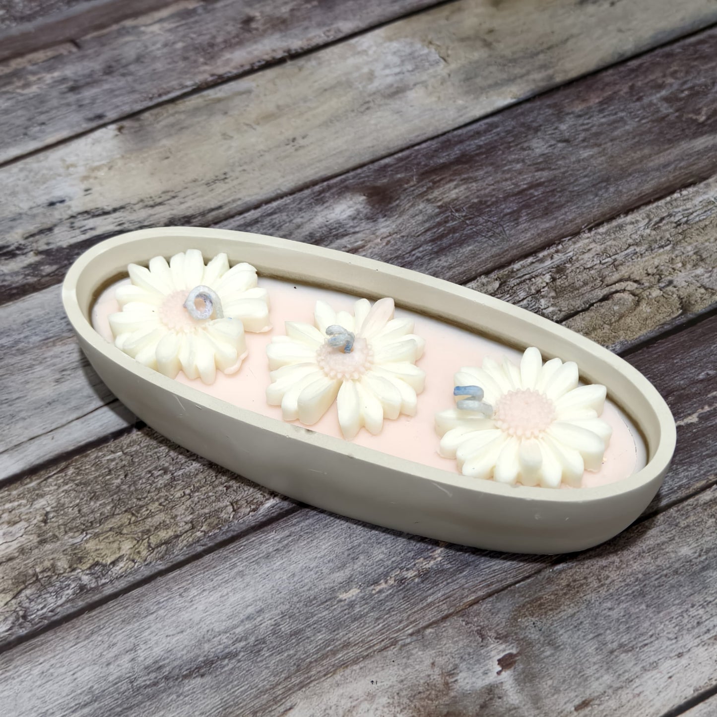 Tranquil Daisy Candle Trio